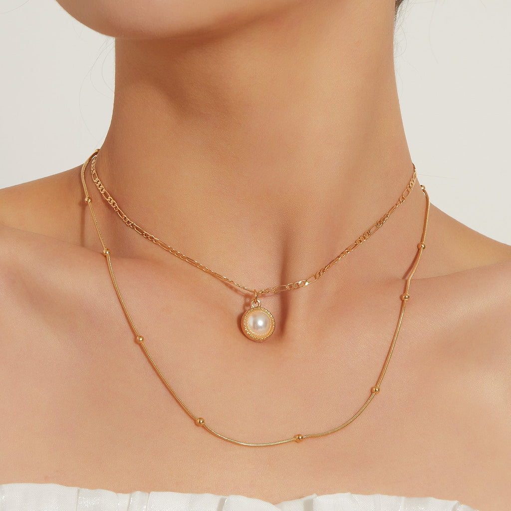 Geometric Pearl Necklace