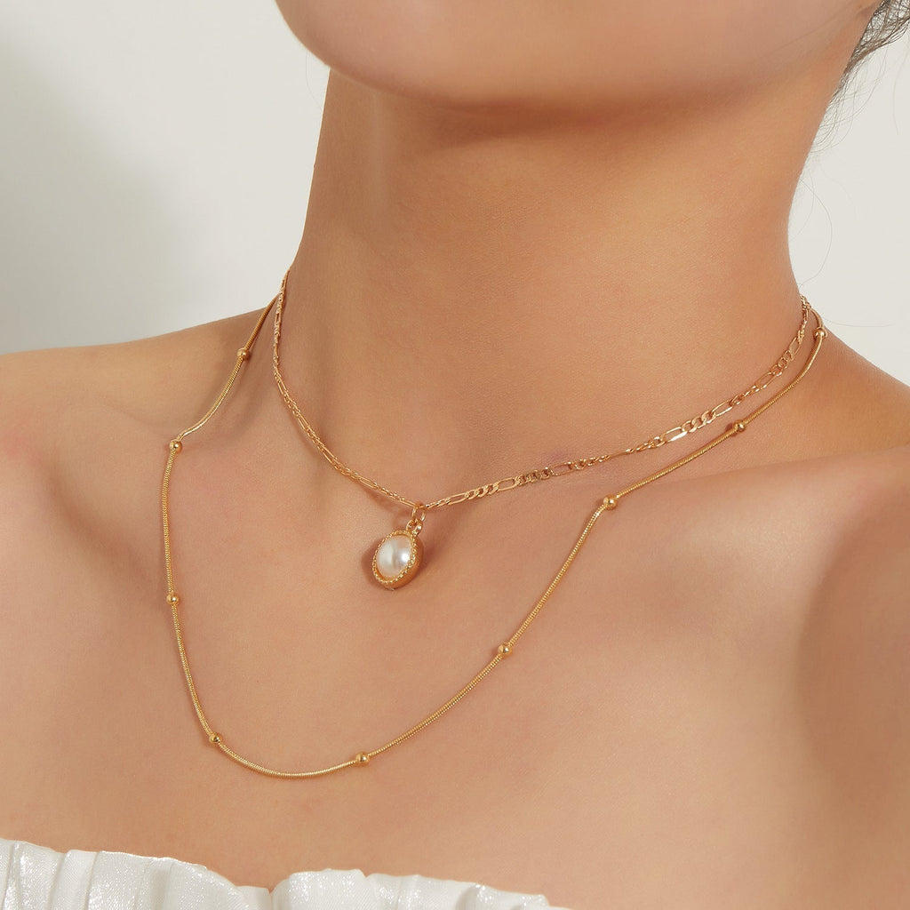 Geometric Pearl Necklace