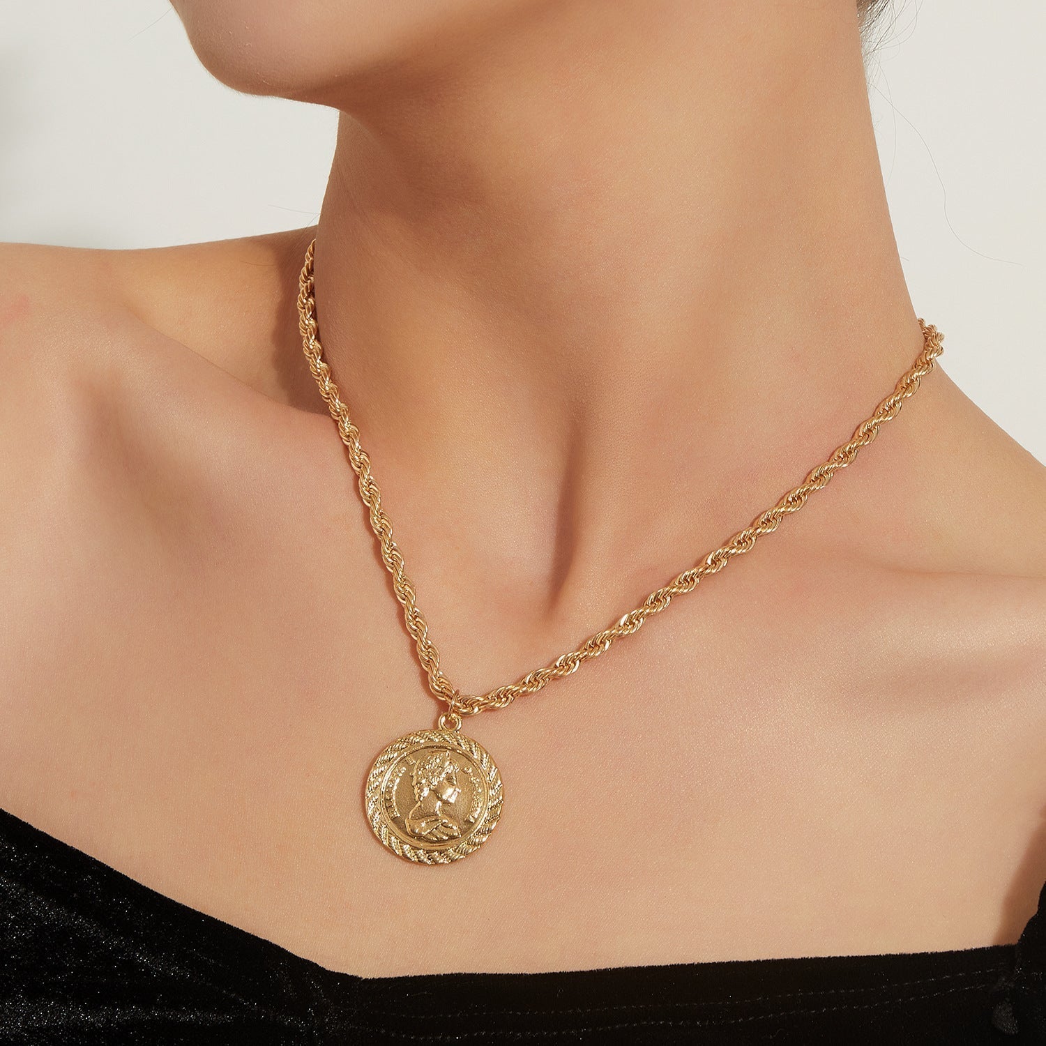 Queen Image Metal Necklace