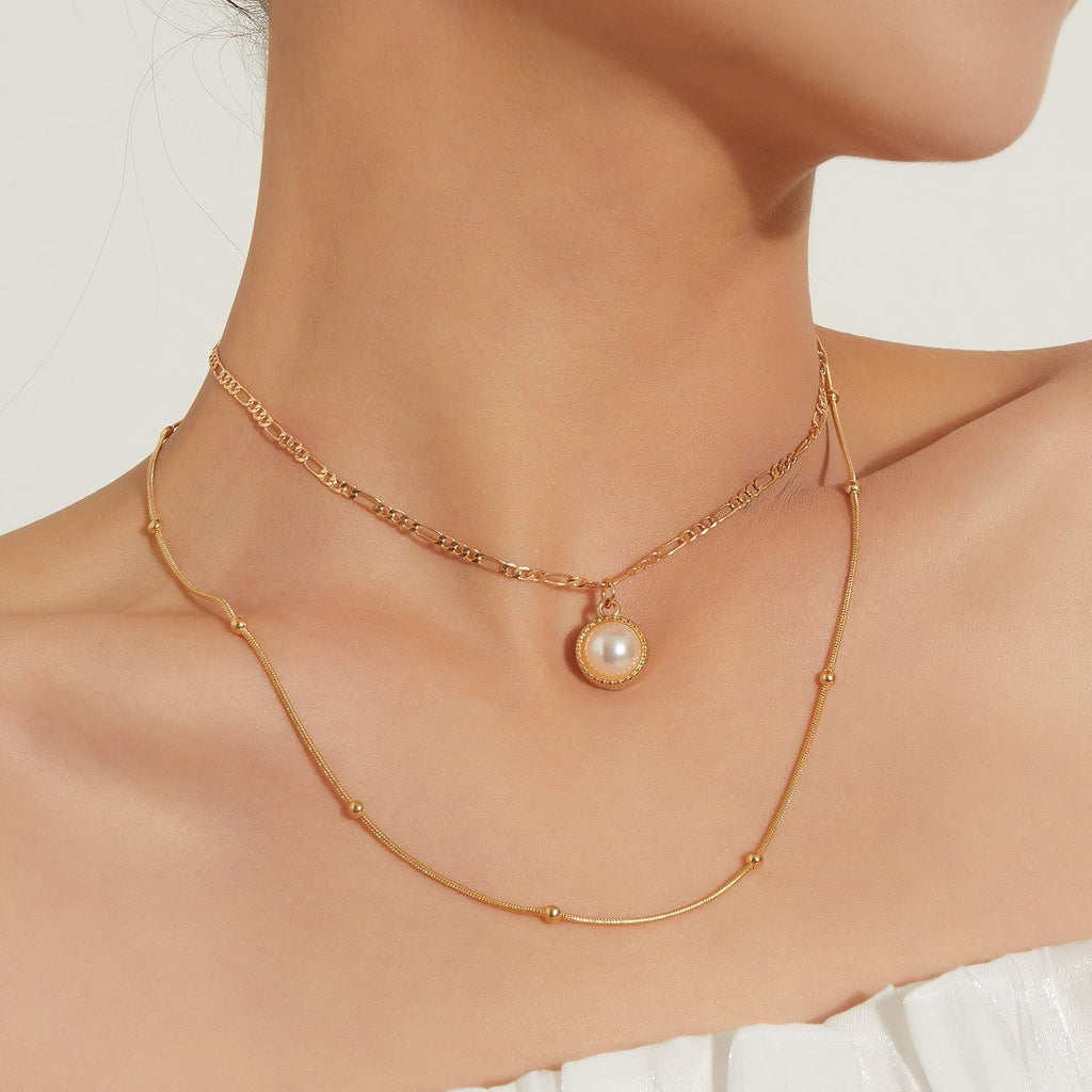 Geometric Pearl Necklace