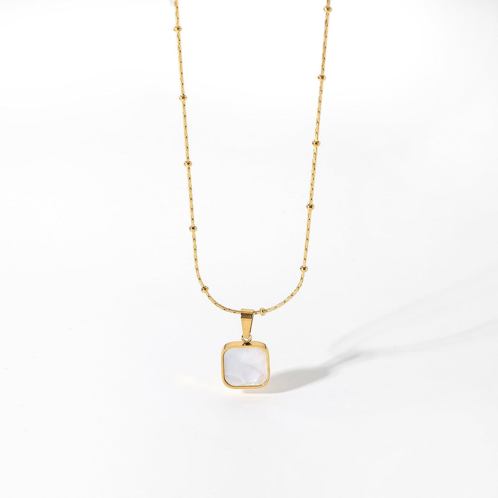 Pixi Shell Pendant Choker Necklace